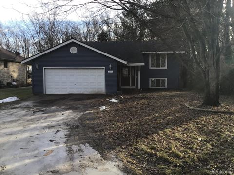 7640 Garland Washington Township MI 48094