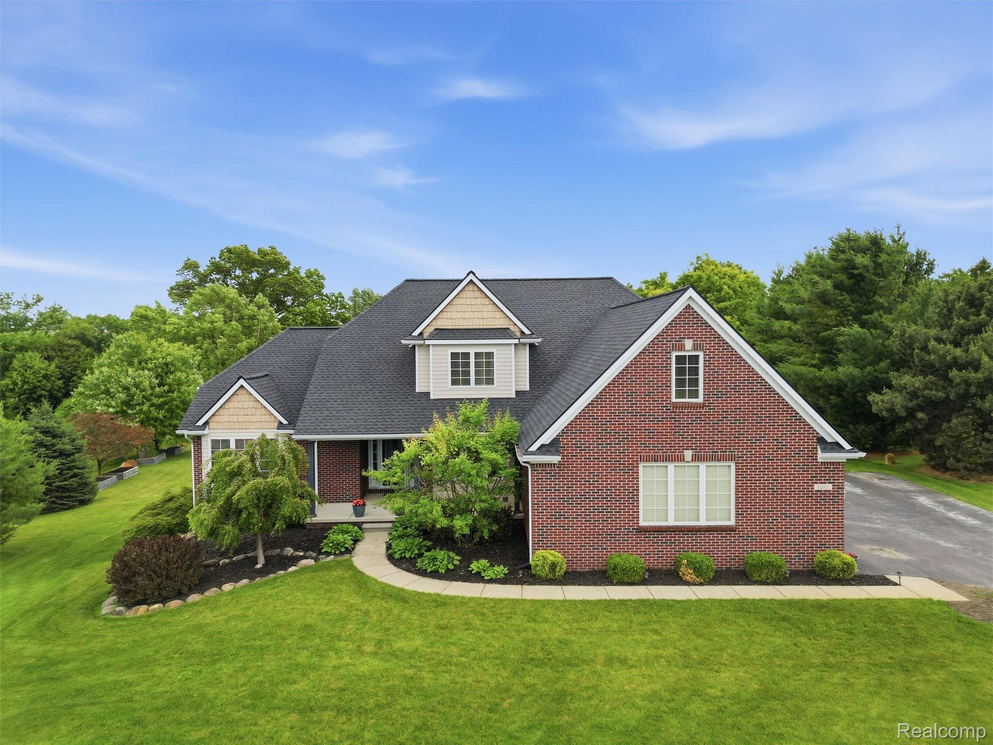 1232 Thorn Ridge Drive