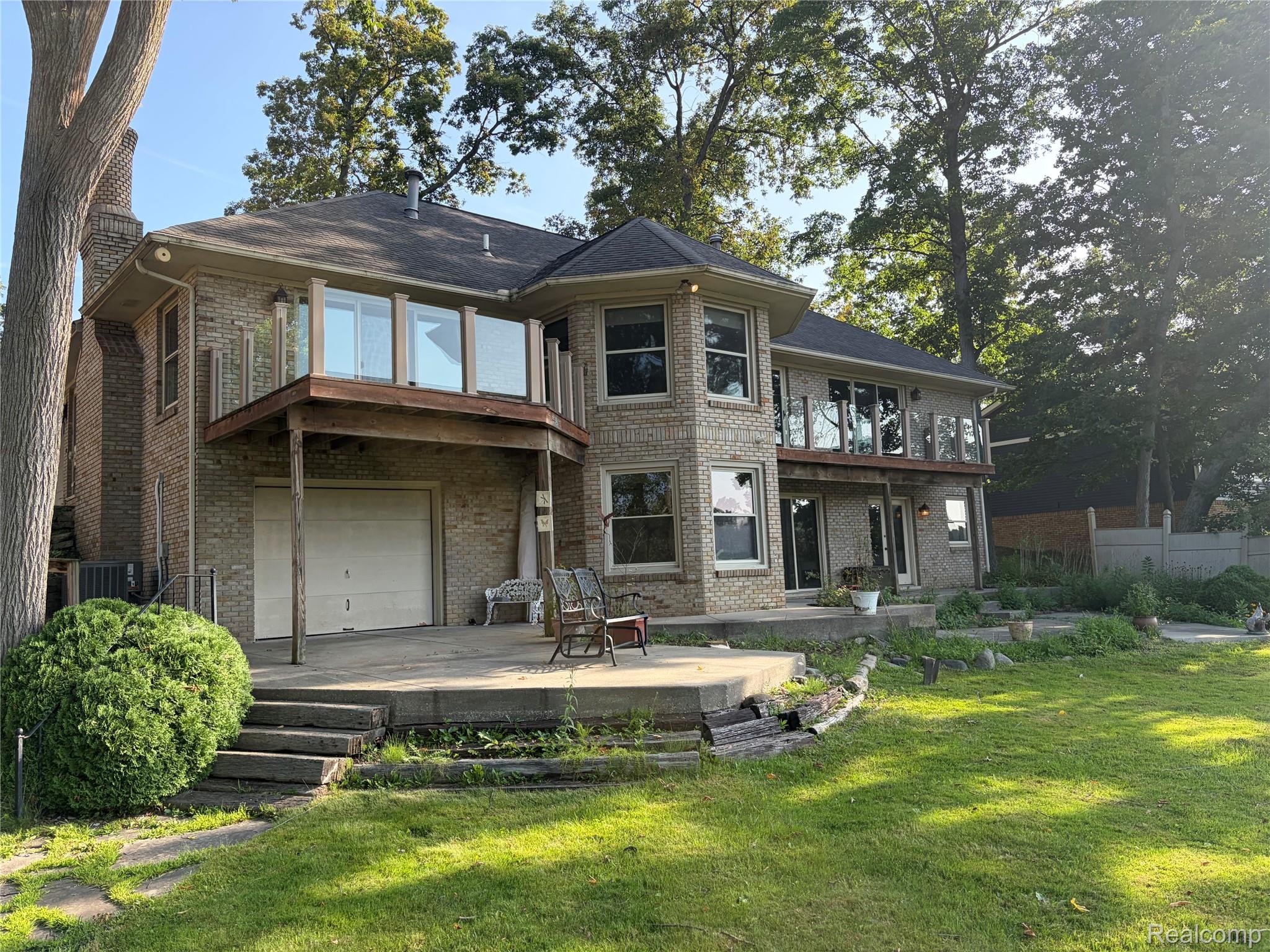 152 Overlake