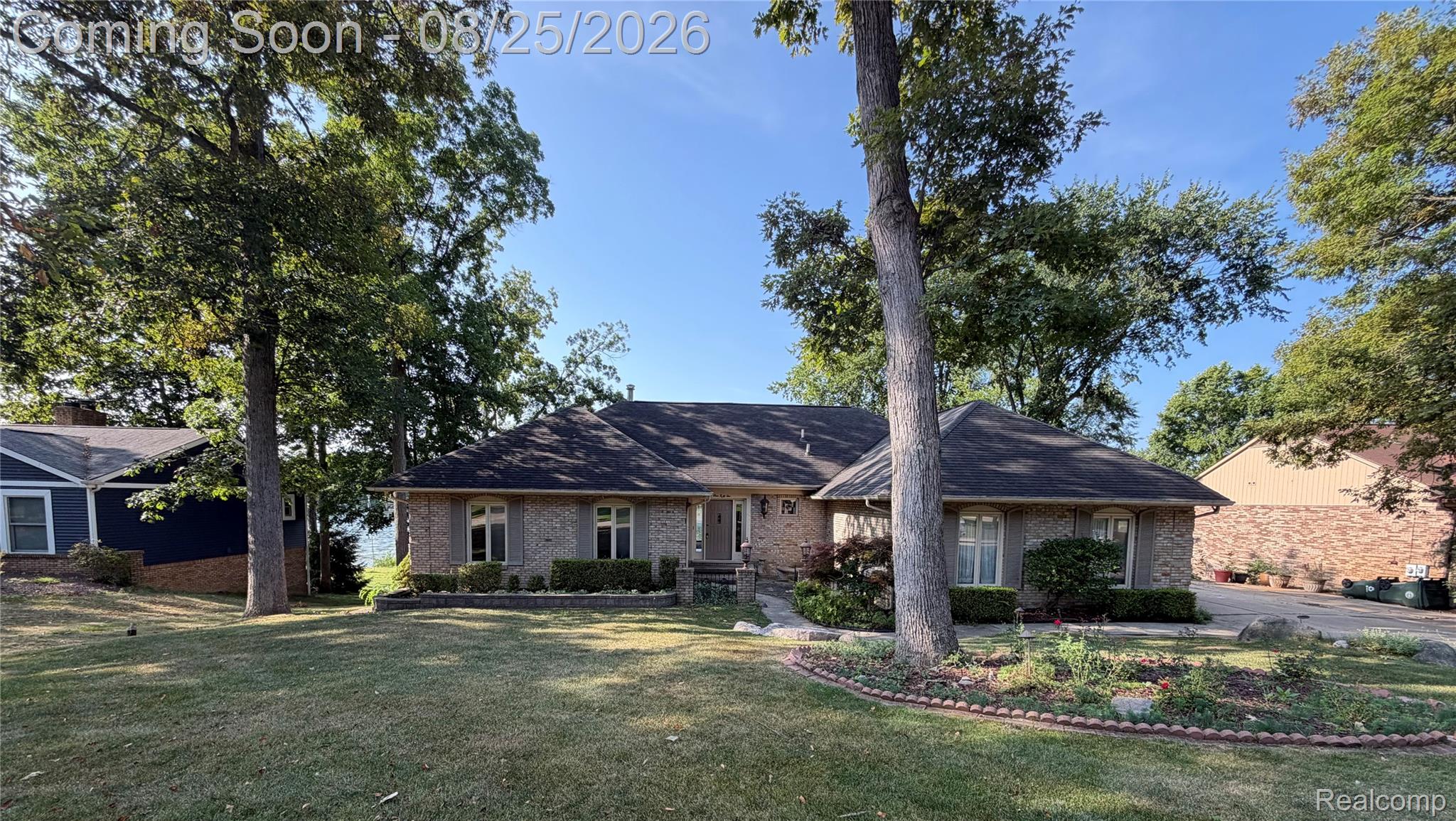 152 Overlake
