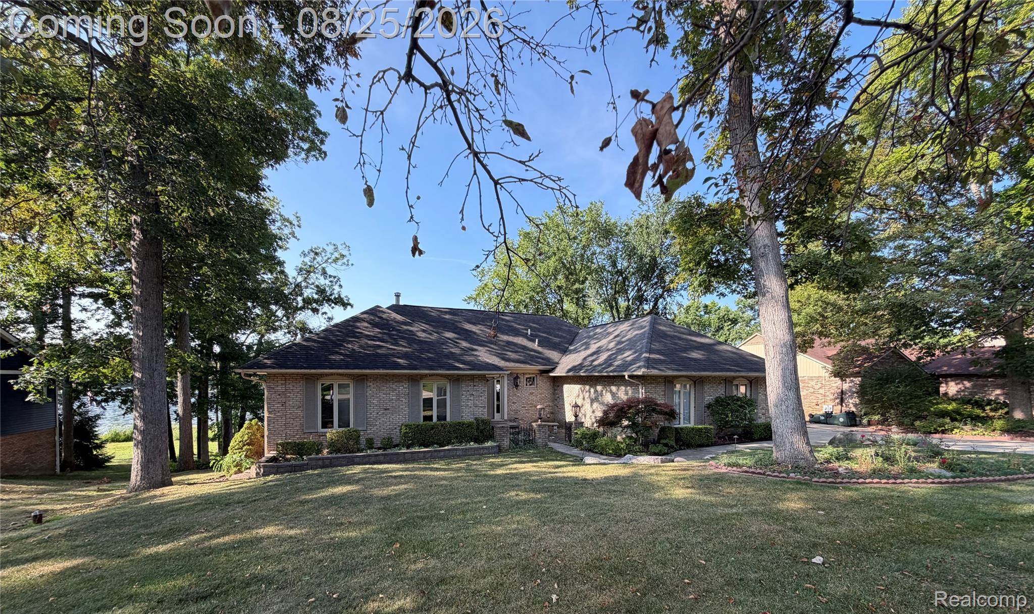 152 Overlake