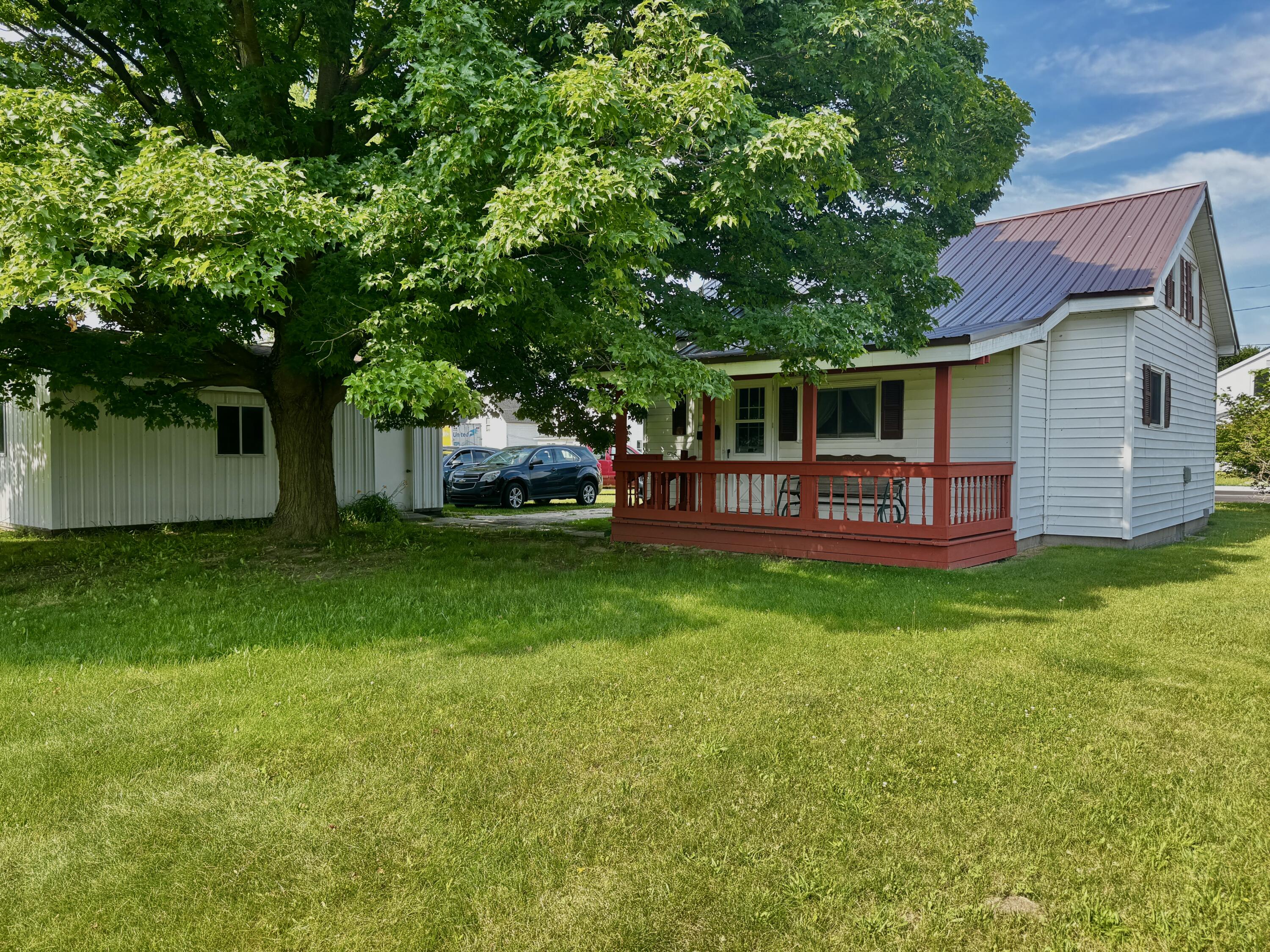 111 S Hemlock Street