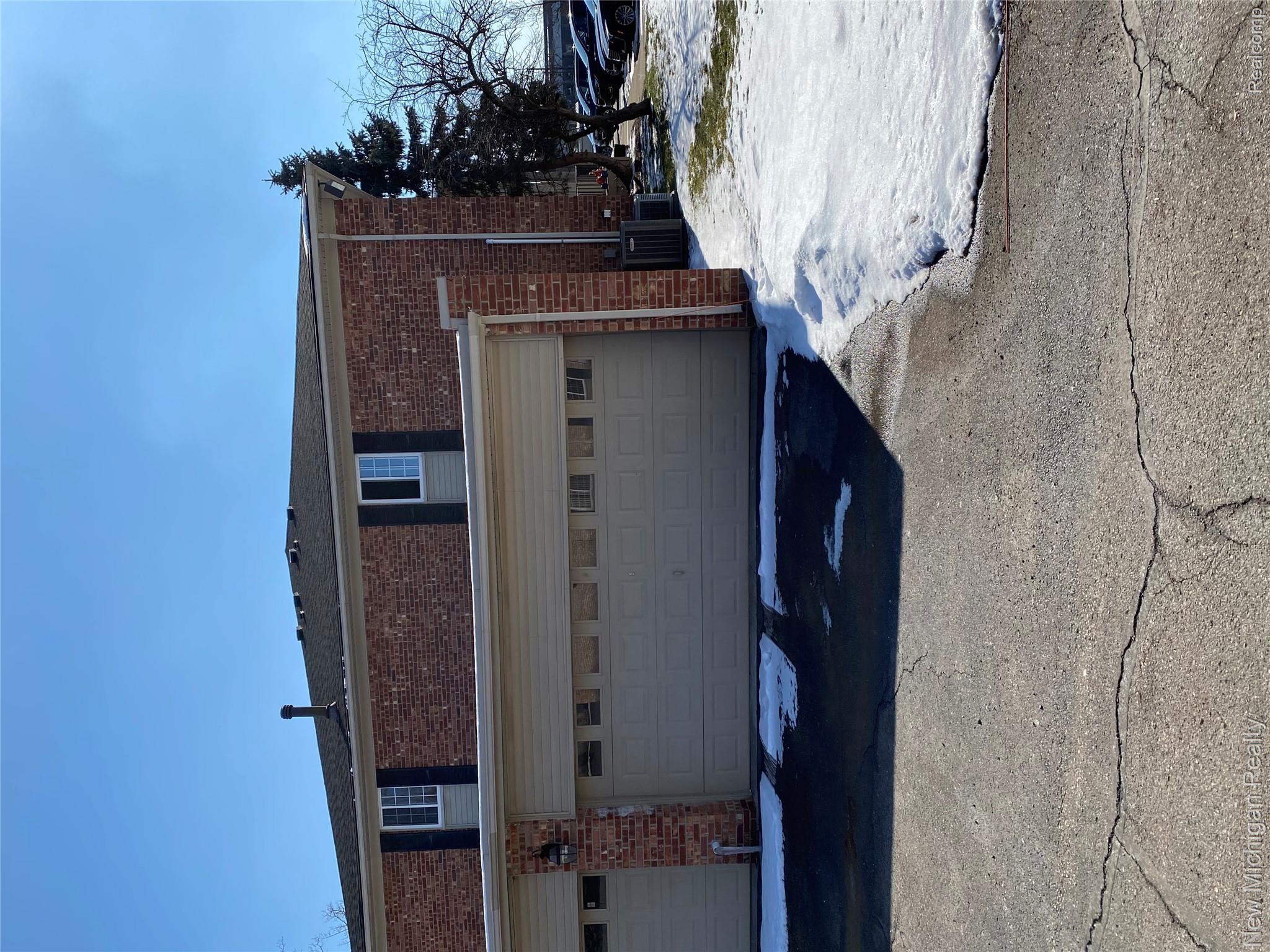 6157 ORCHARD LAKE RD APT 201