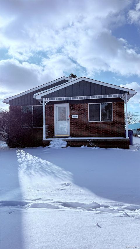 8236 Ford Avenue Warren City MI 48089