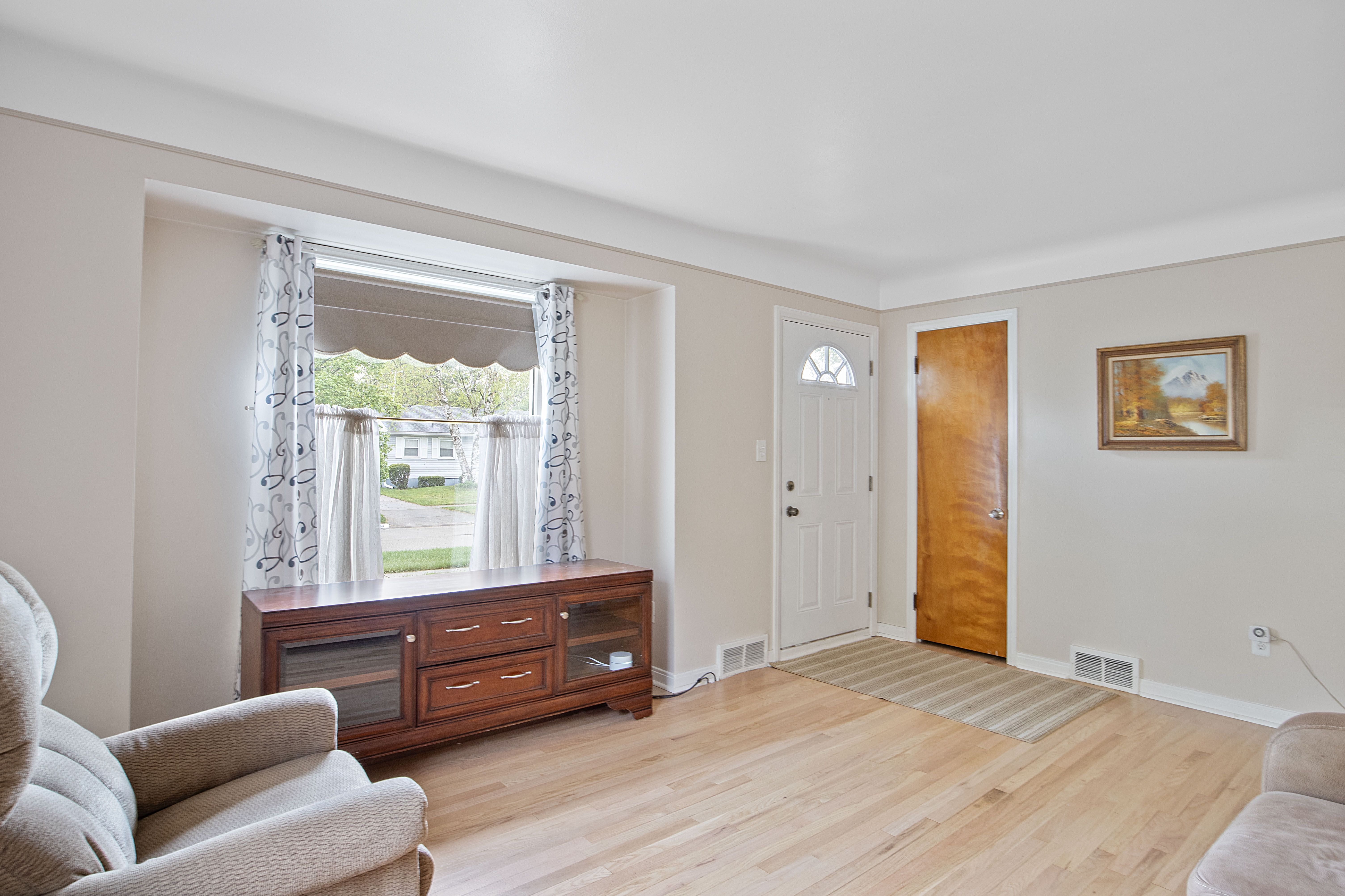 15853 MACARTHUR