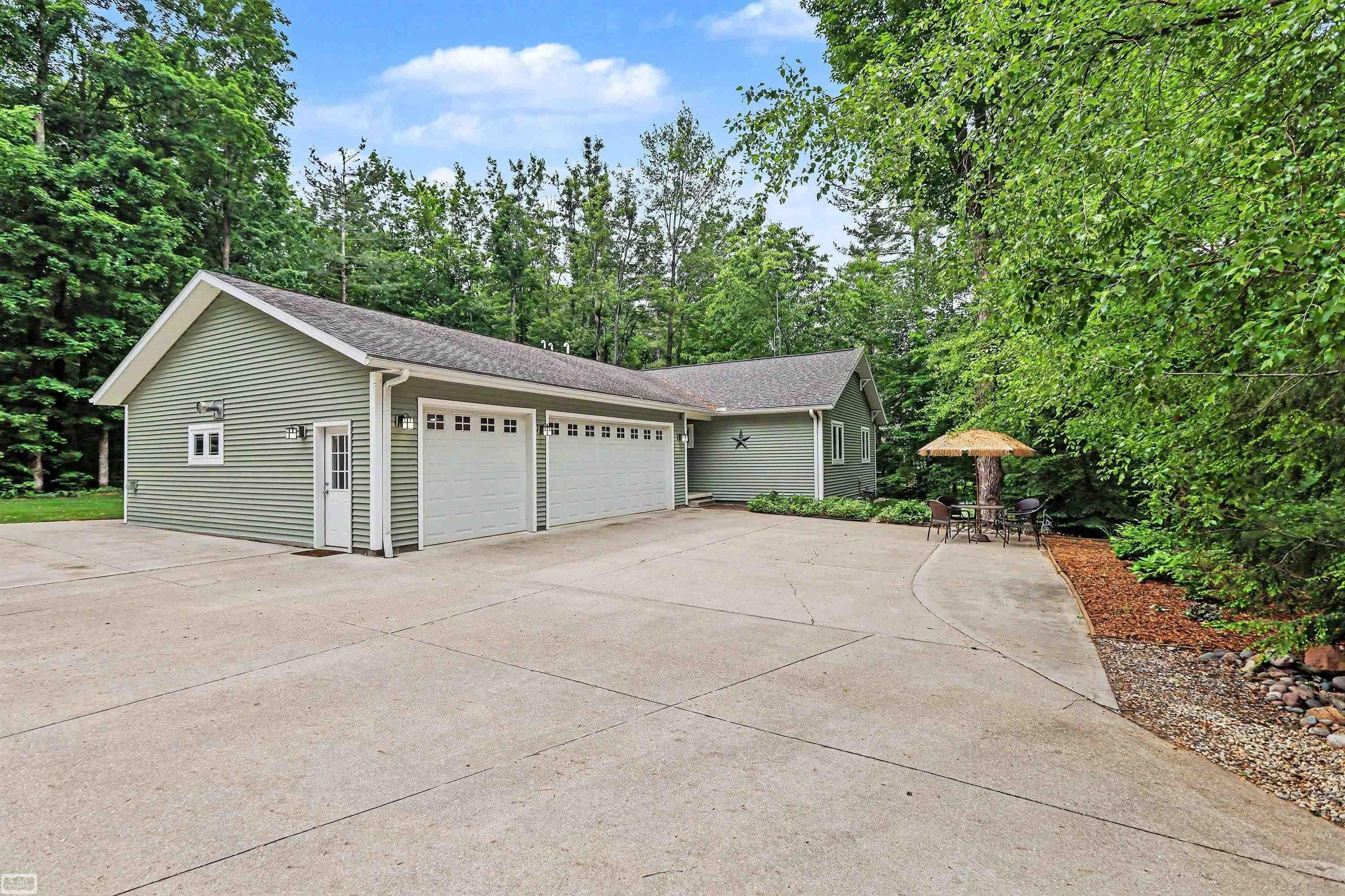 7903 Macatawa Trail