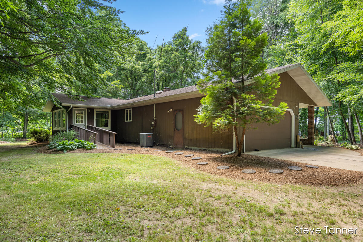 4840 Ironwood Drive