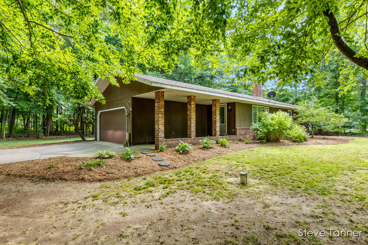 4840 Ironwood Drive