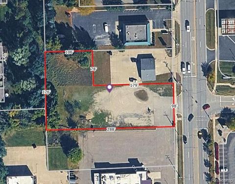 1301 N Leroy Street Fenton City MI 48430