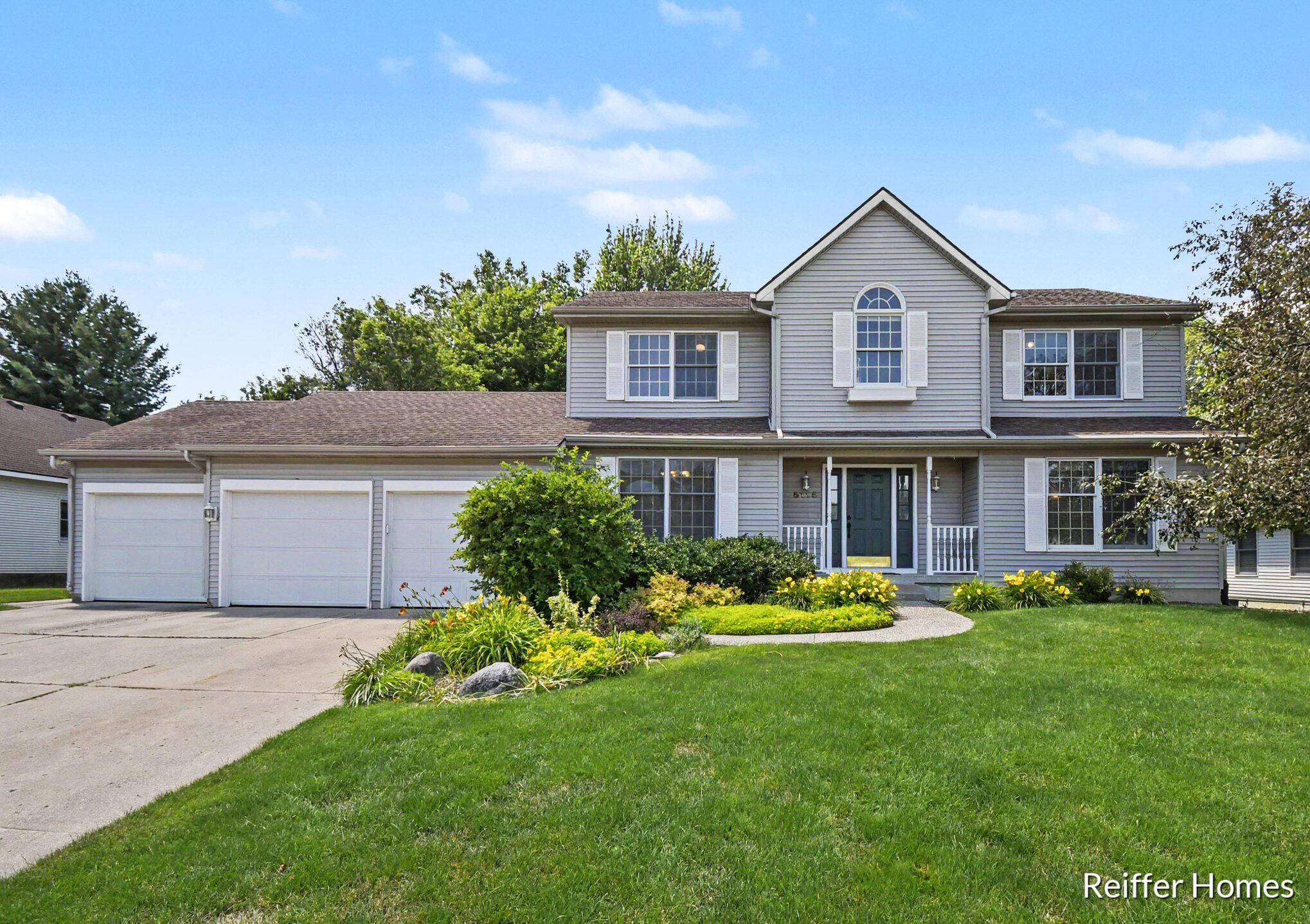 5115 Amanda Drive SW