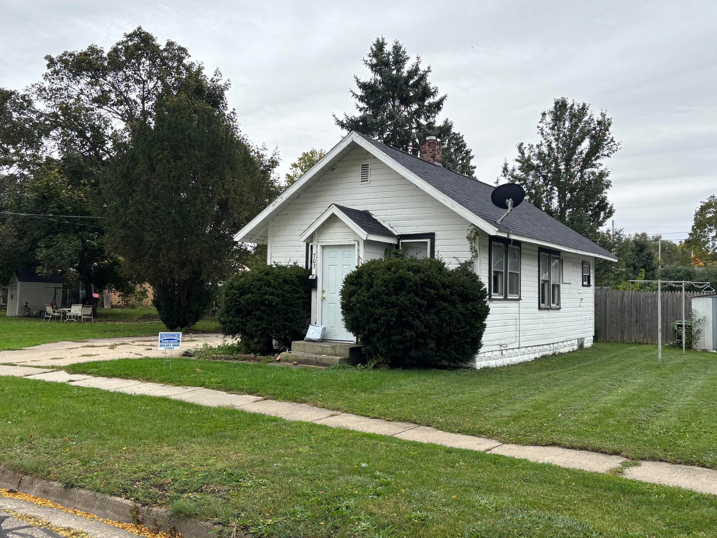 703 E Lafayette Street