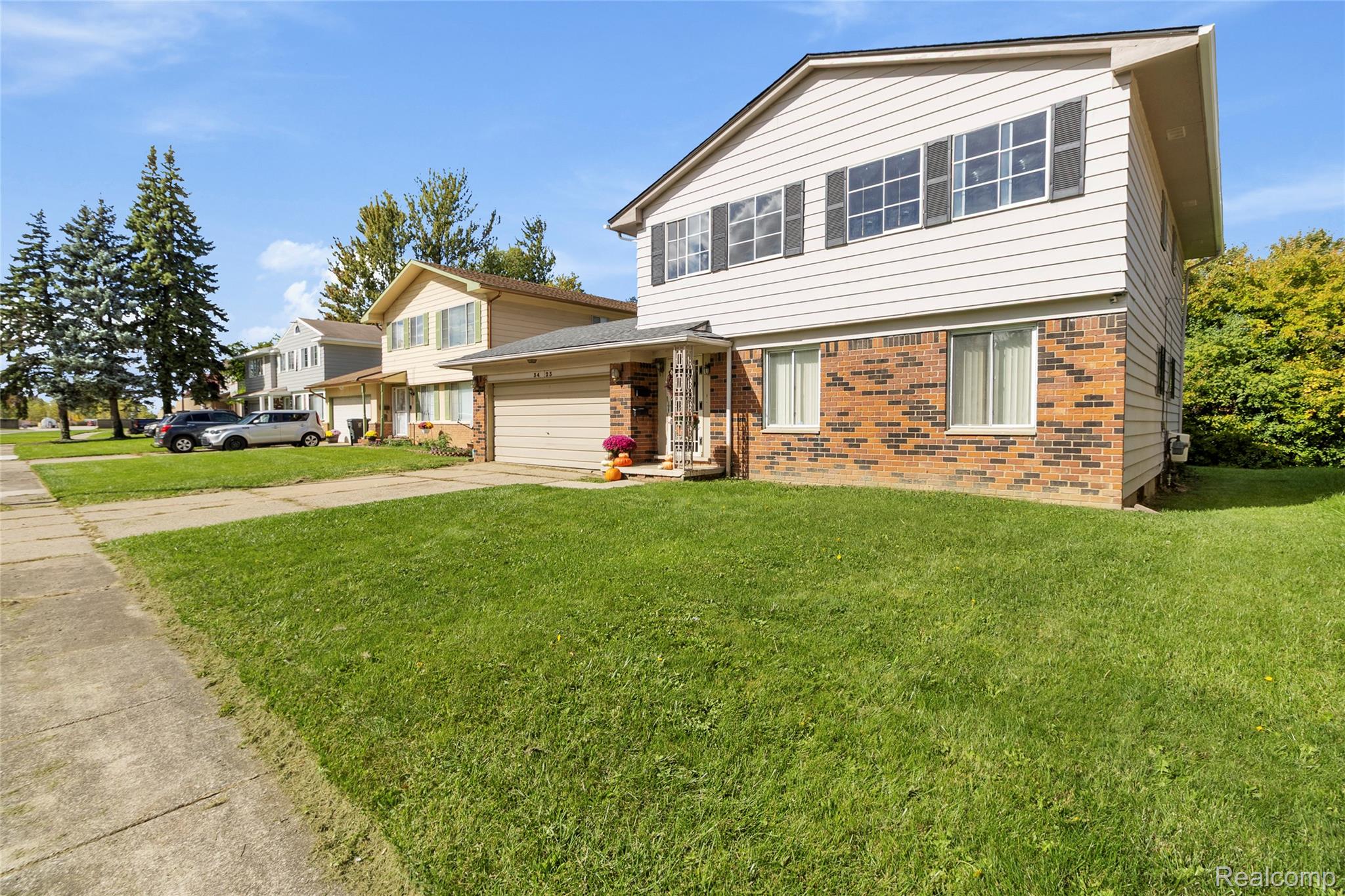 3423 Brimfield Drive