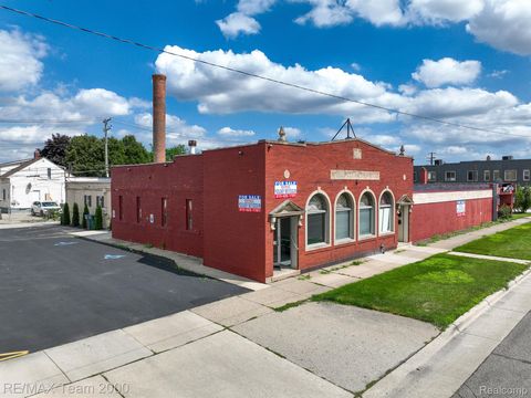 5824 CHASE Road Dearborn City MI 48126