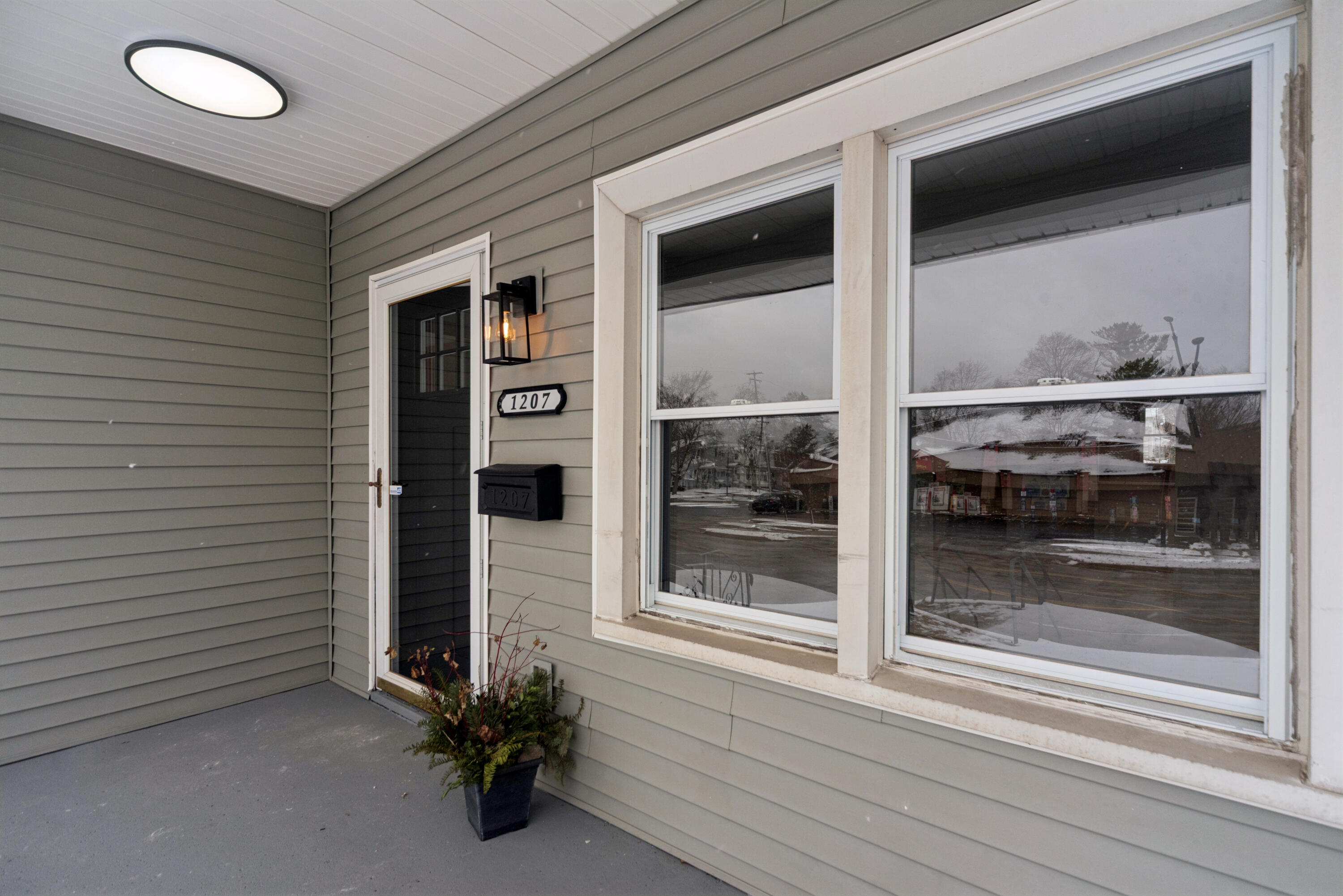 1207 W Michigan Avenue