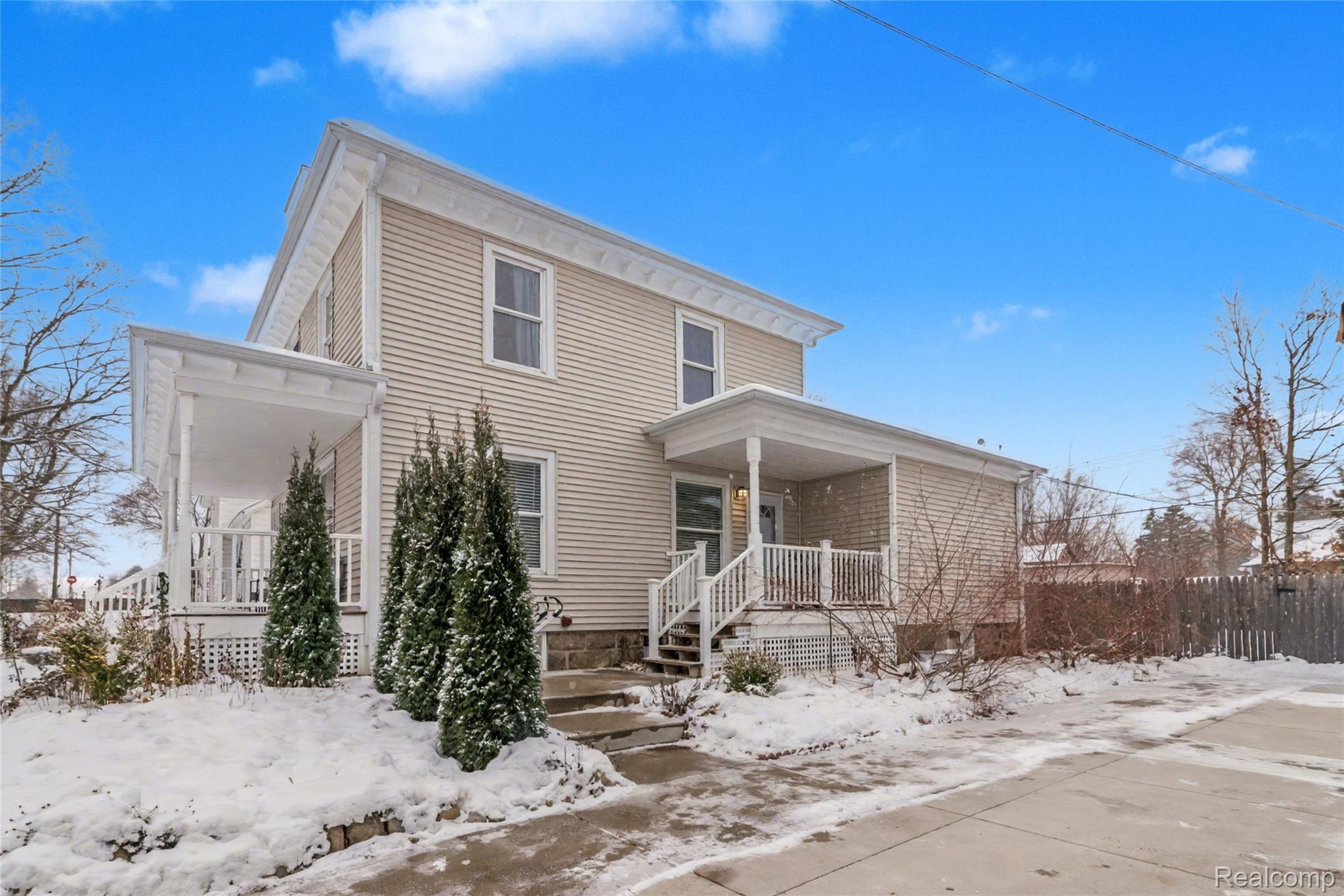 6158 S Fulton Street