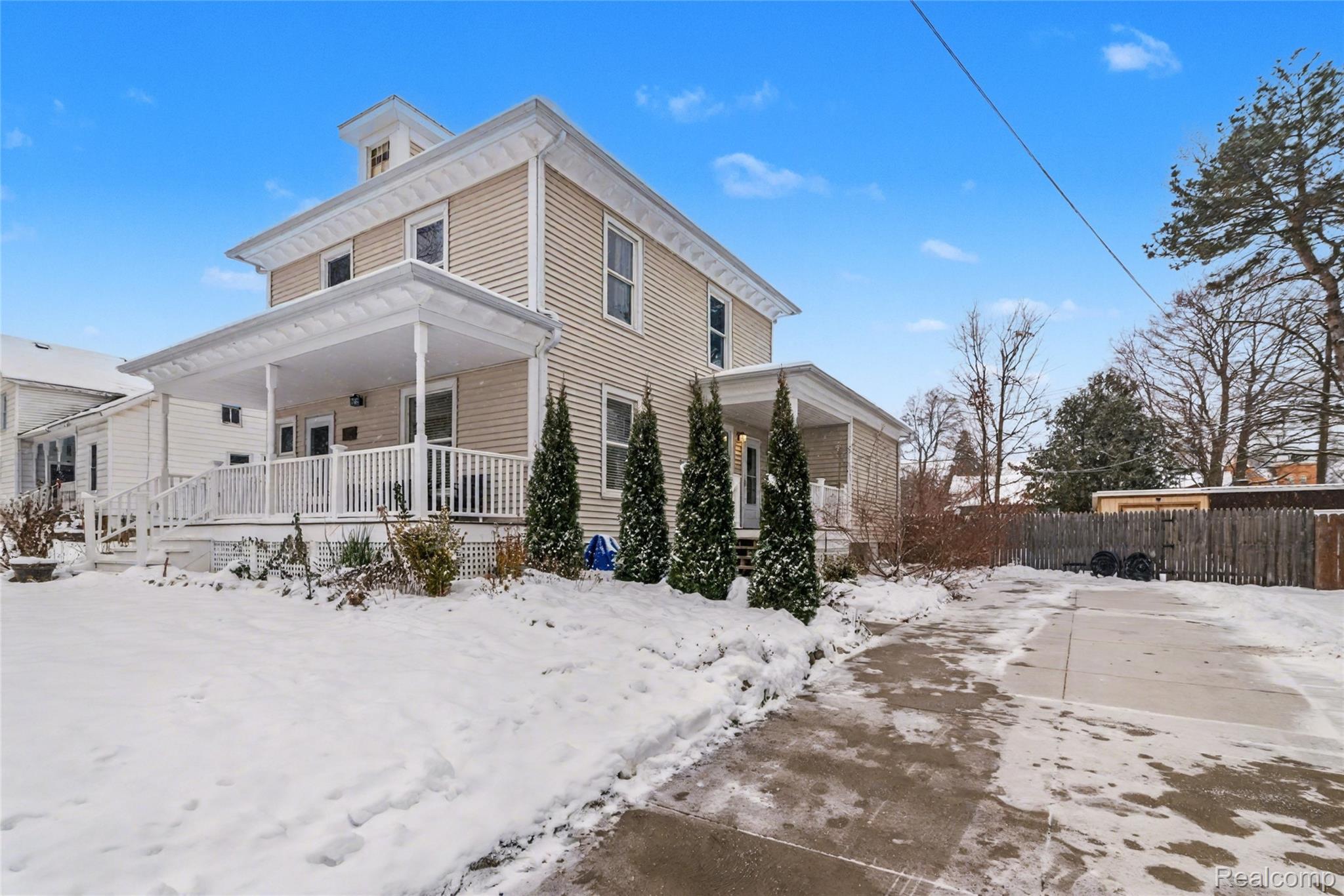 6158 S Fulton Street