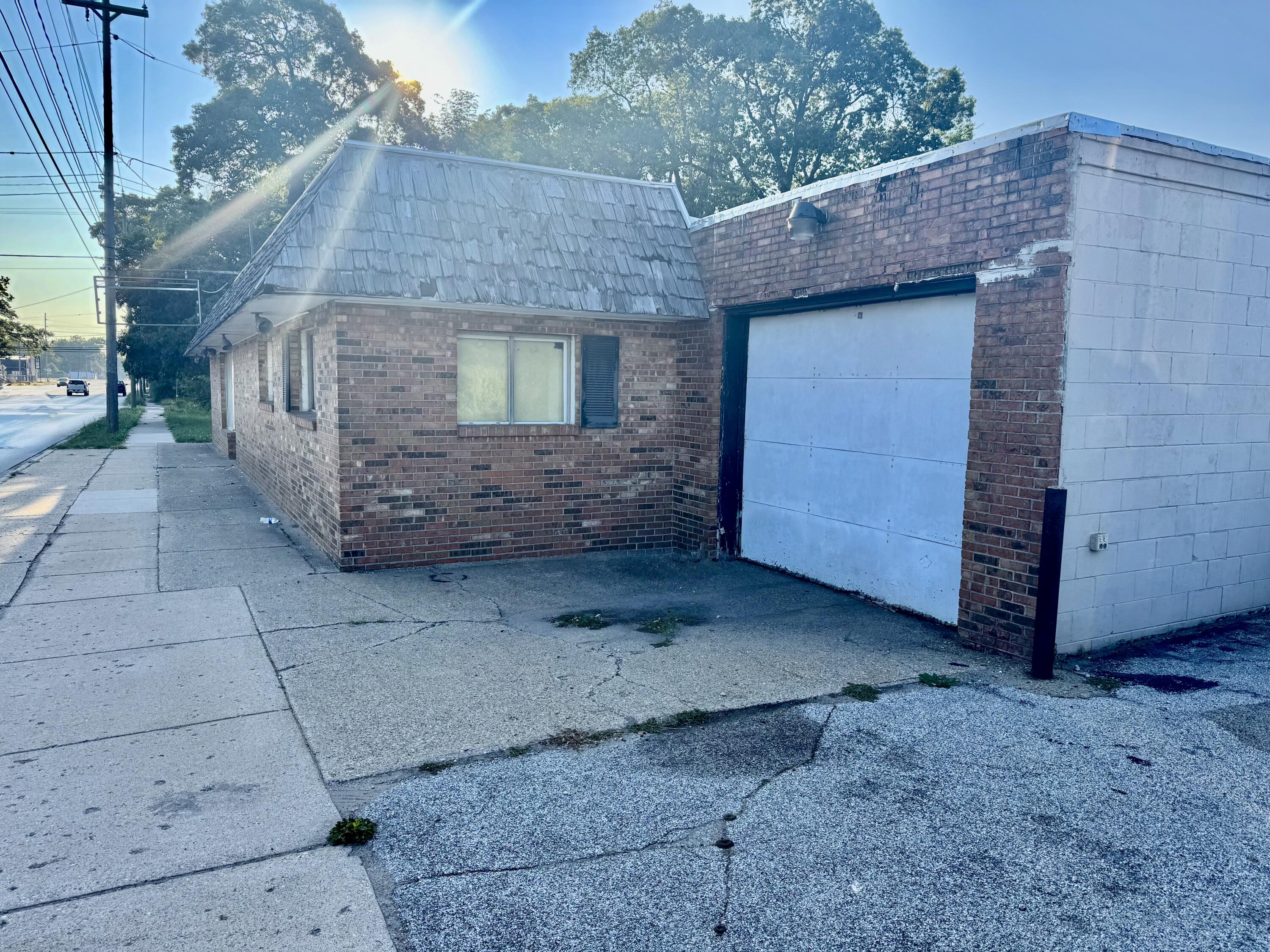 375 W Sherman Boulevard