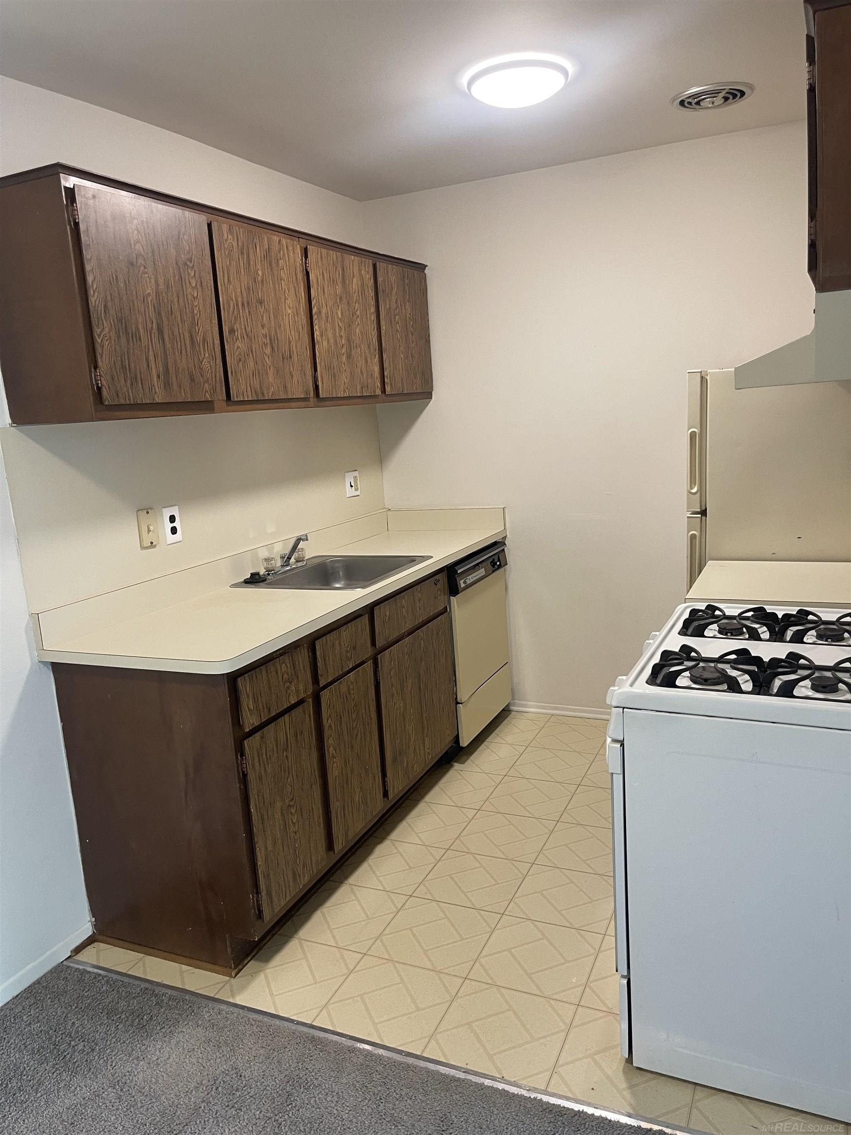 38210 Fairway Court