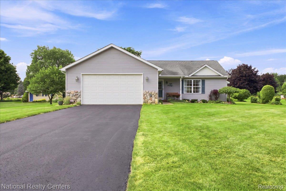 10844 Mackinaw Trail