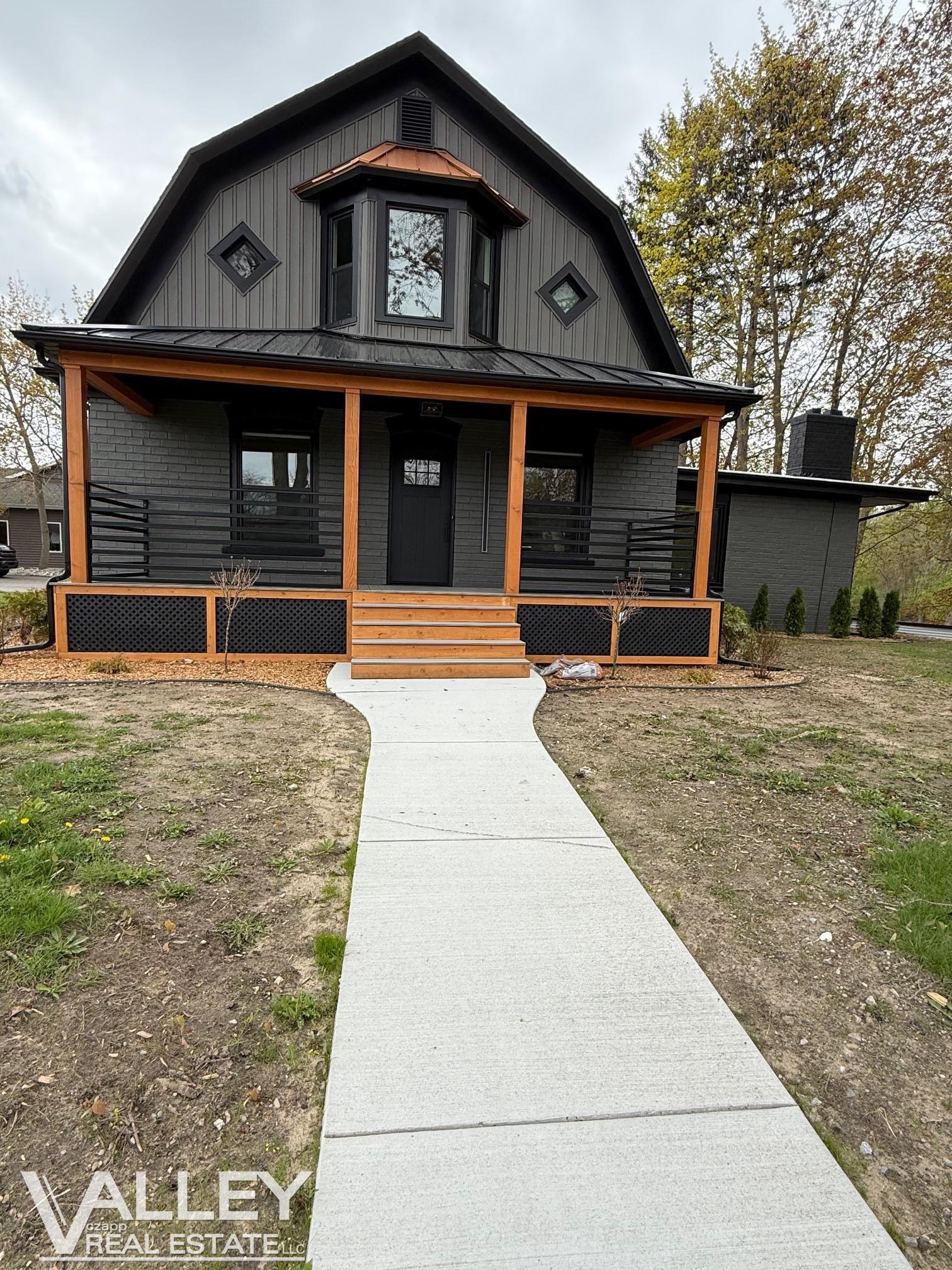 175 W Washington Street