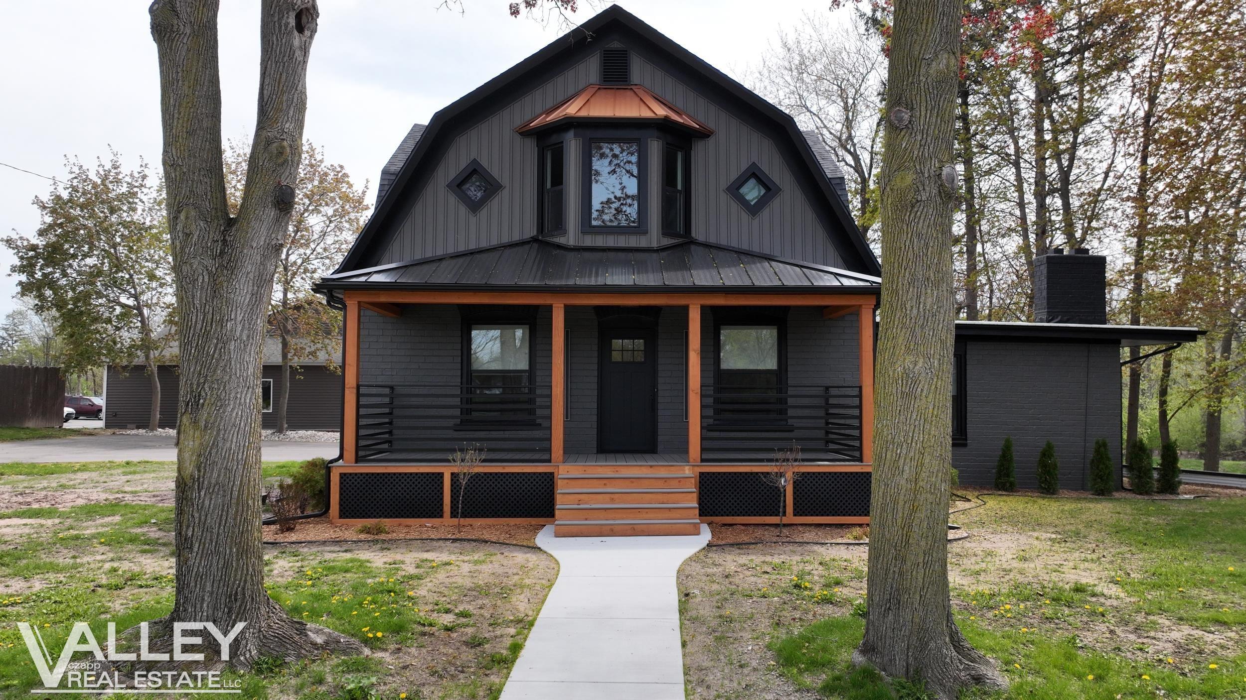 175 W Washington Street