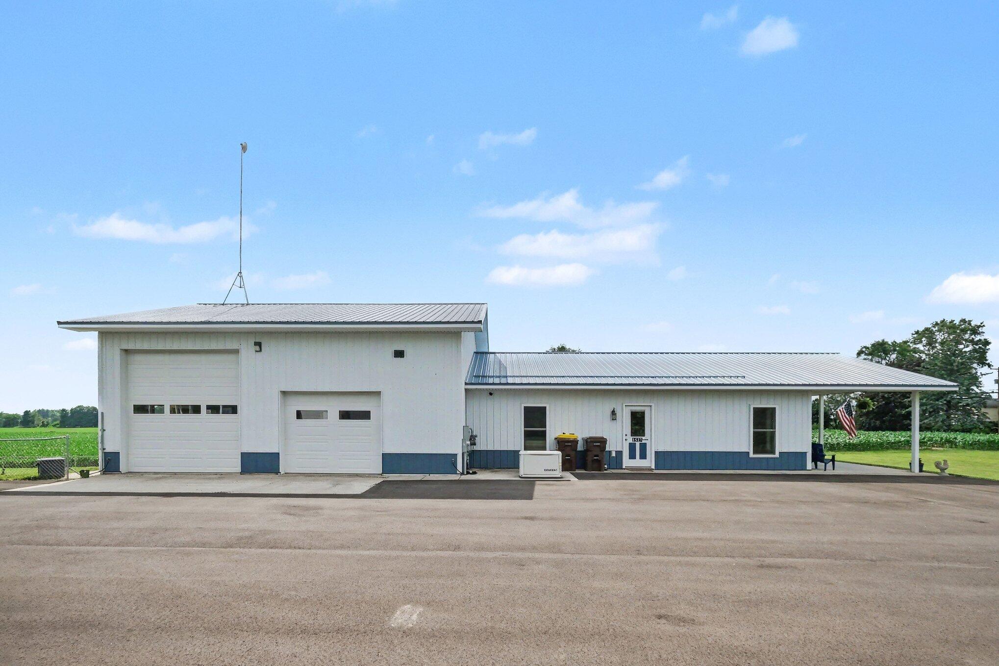 1527 W David Highway