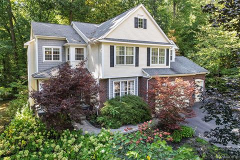 2500 Nottingham Court White Lake Charter Township MI 48383