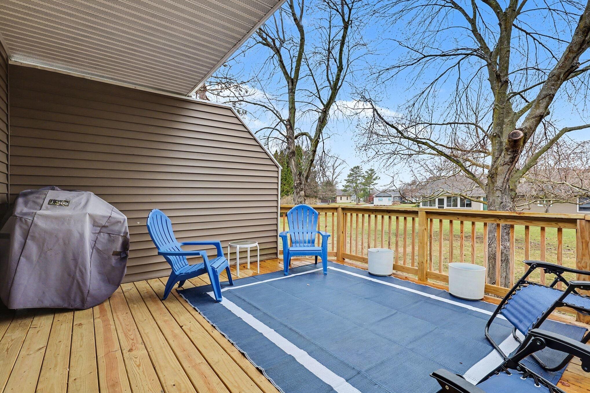 6615 Bella Vista Drive NE