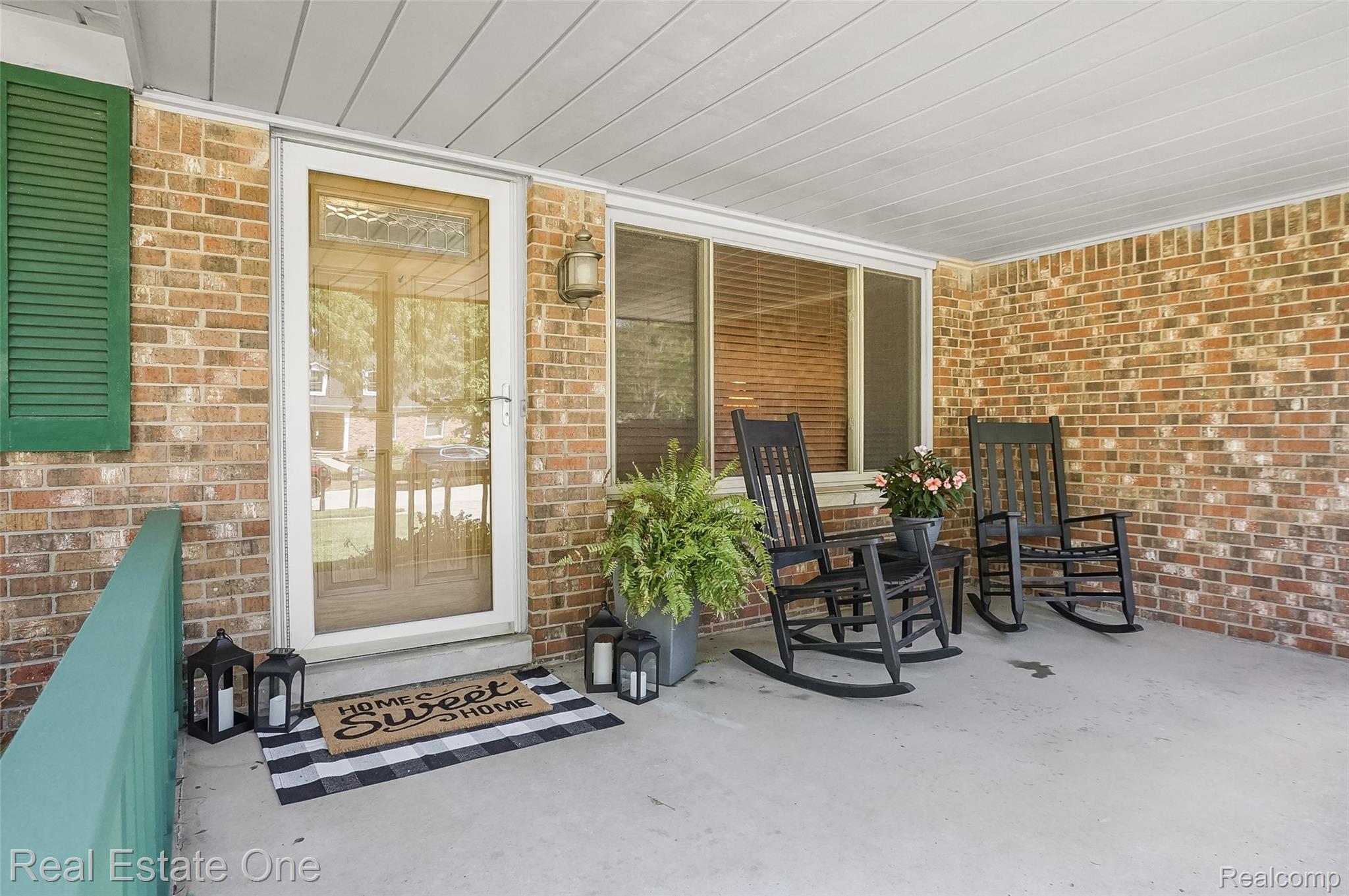 5566 Larkins Drive