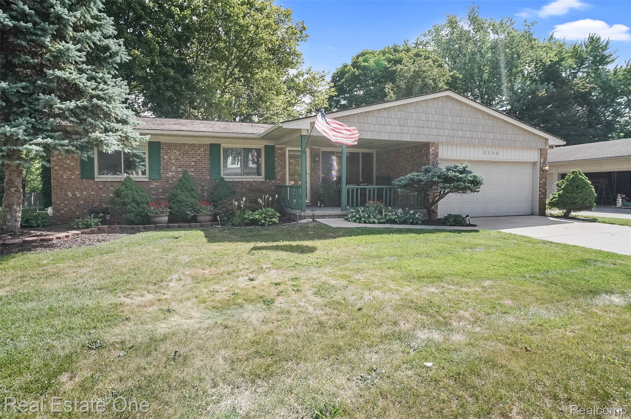 5566 Larkins Drive