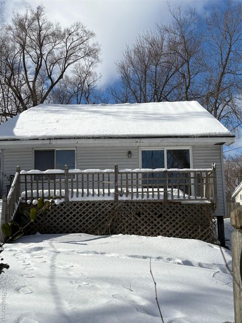 4031 HILLCREST Highland Charter Township MI 48356