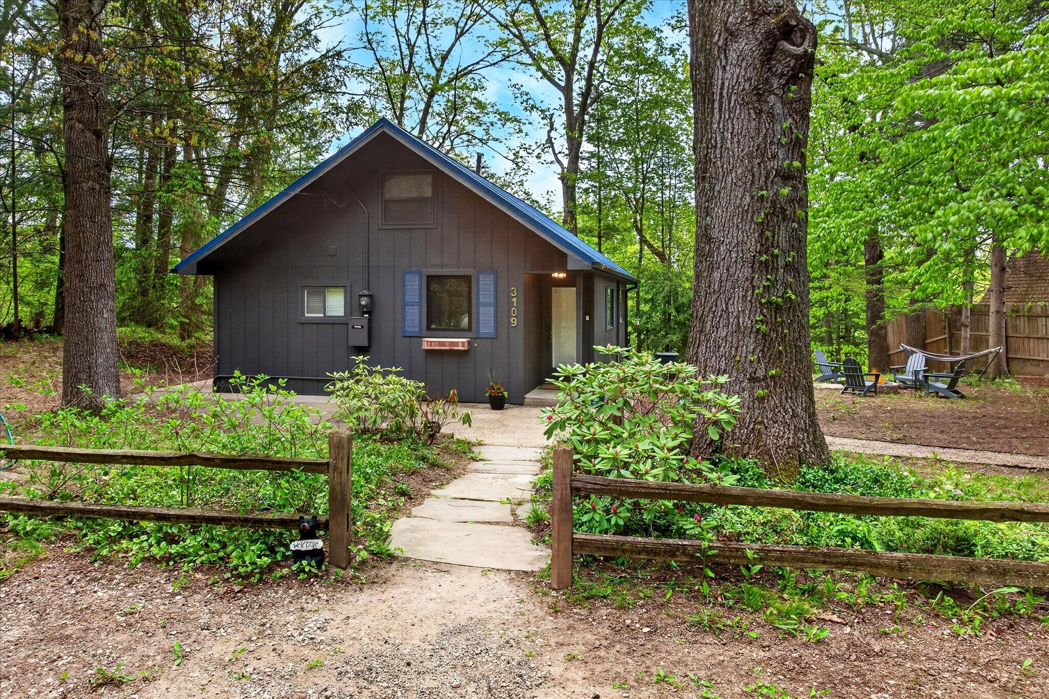 3109 River Bend Trail