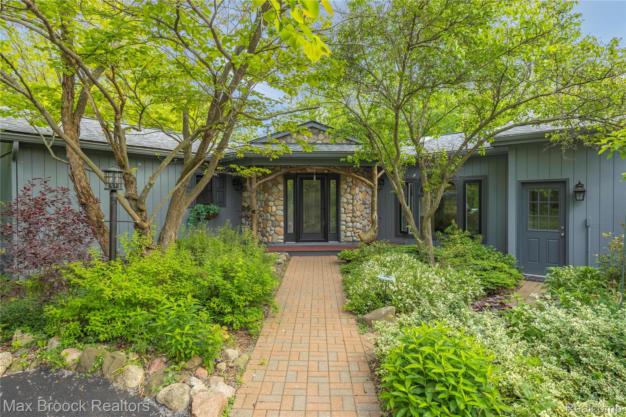 1982 E Coon Lake Road