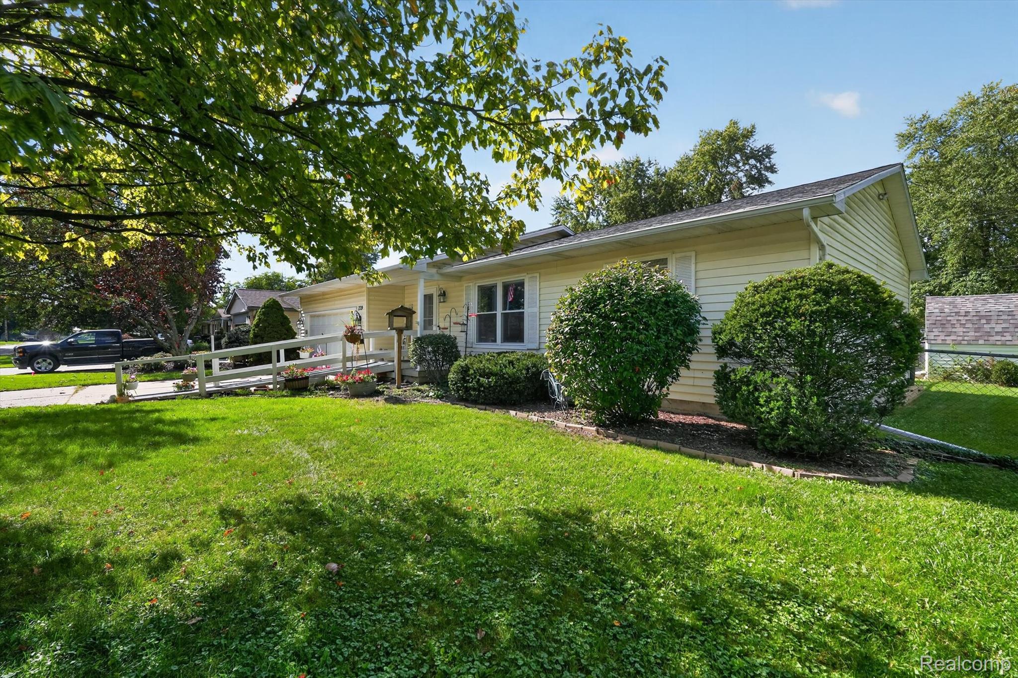 739 Surfwood Lane