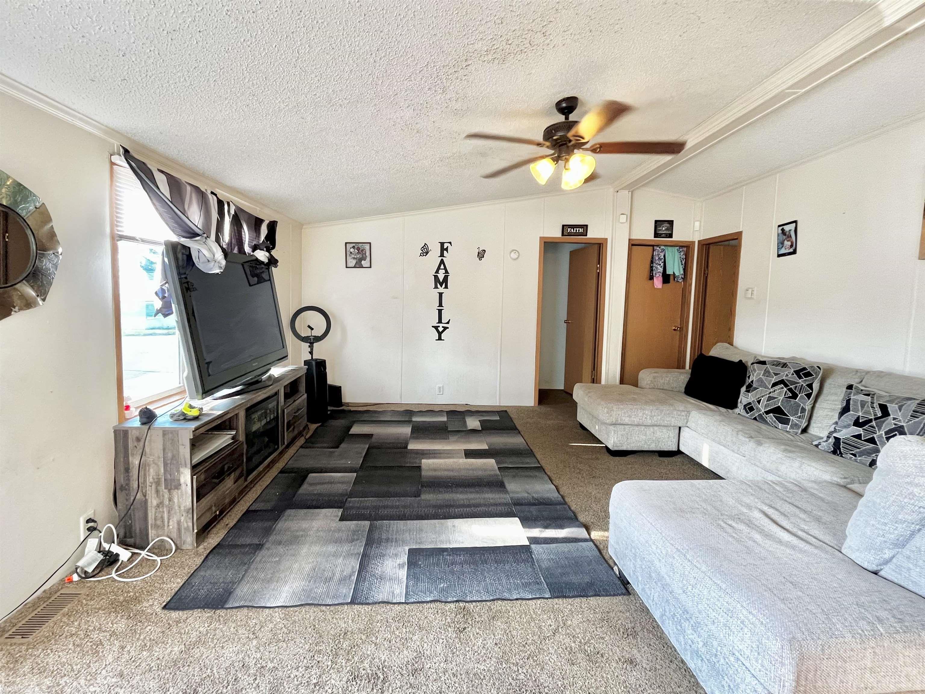 43242 E Morgan Court