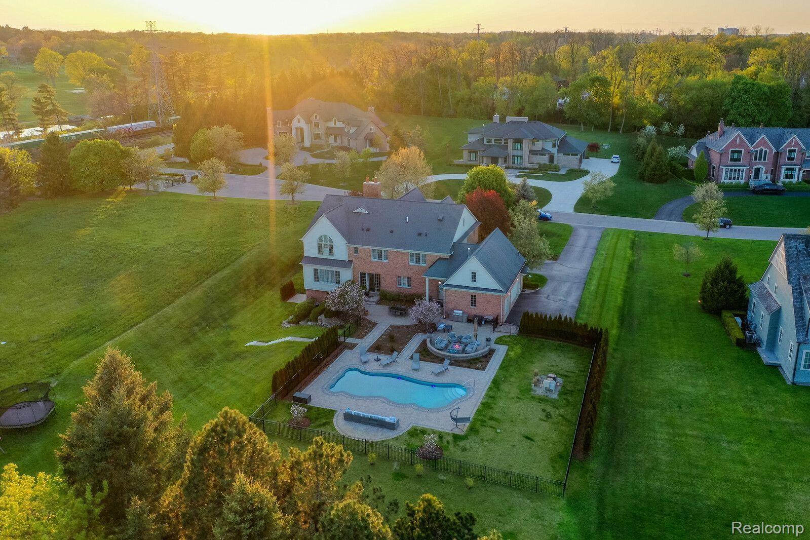 514 CHASE Lane