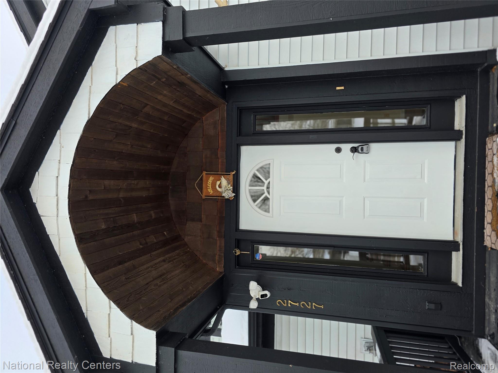 2727 Riverside Drive