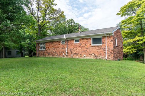 465 Robert Court Auburn Hills City MI 48326