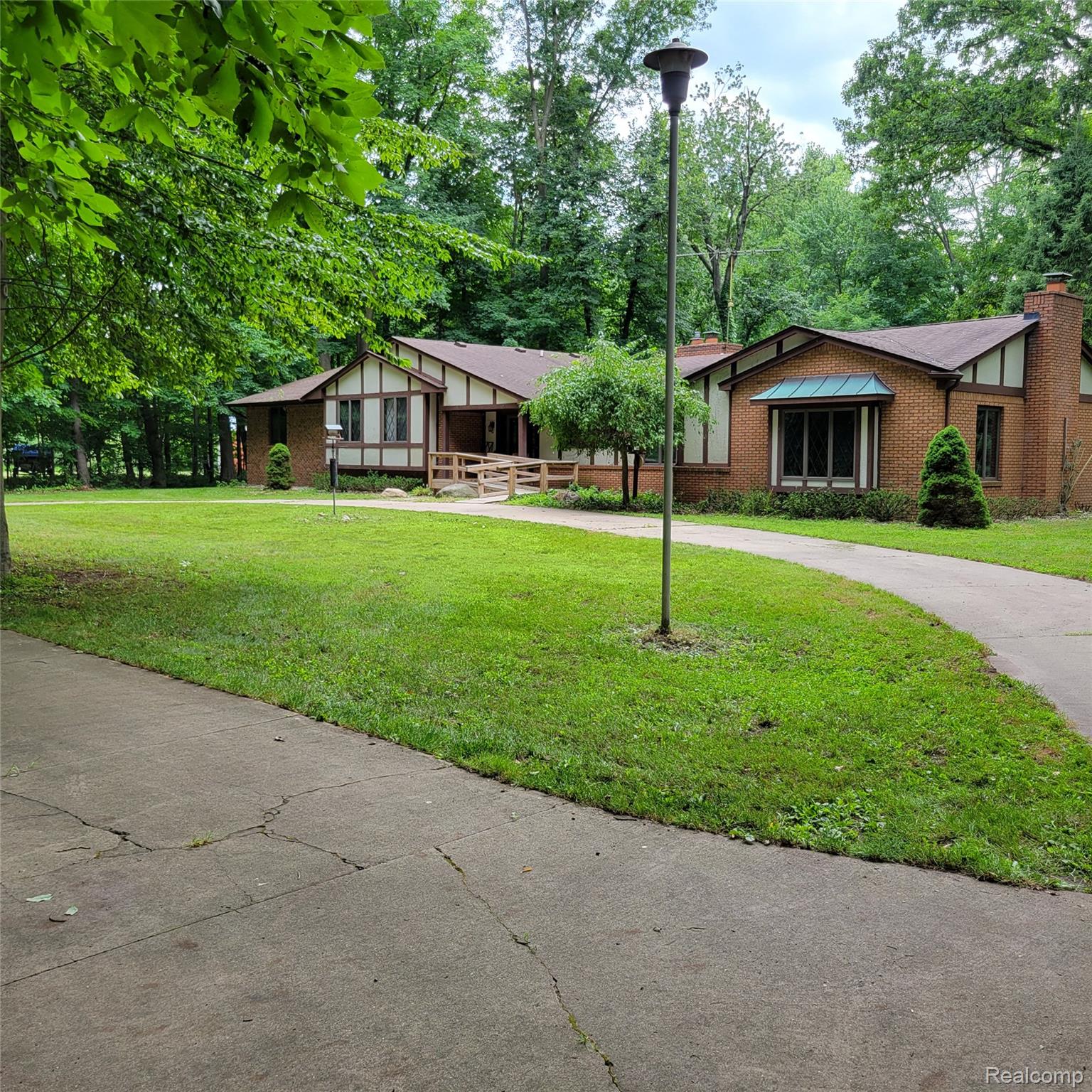 9345 Weber Road