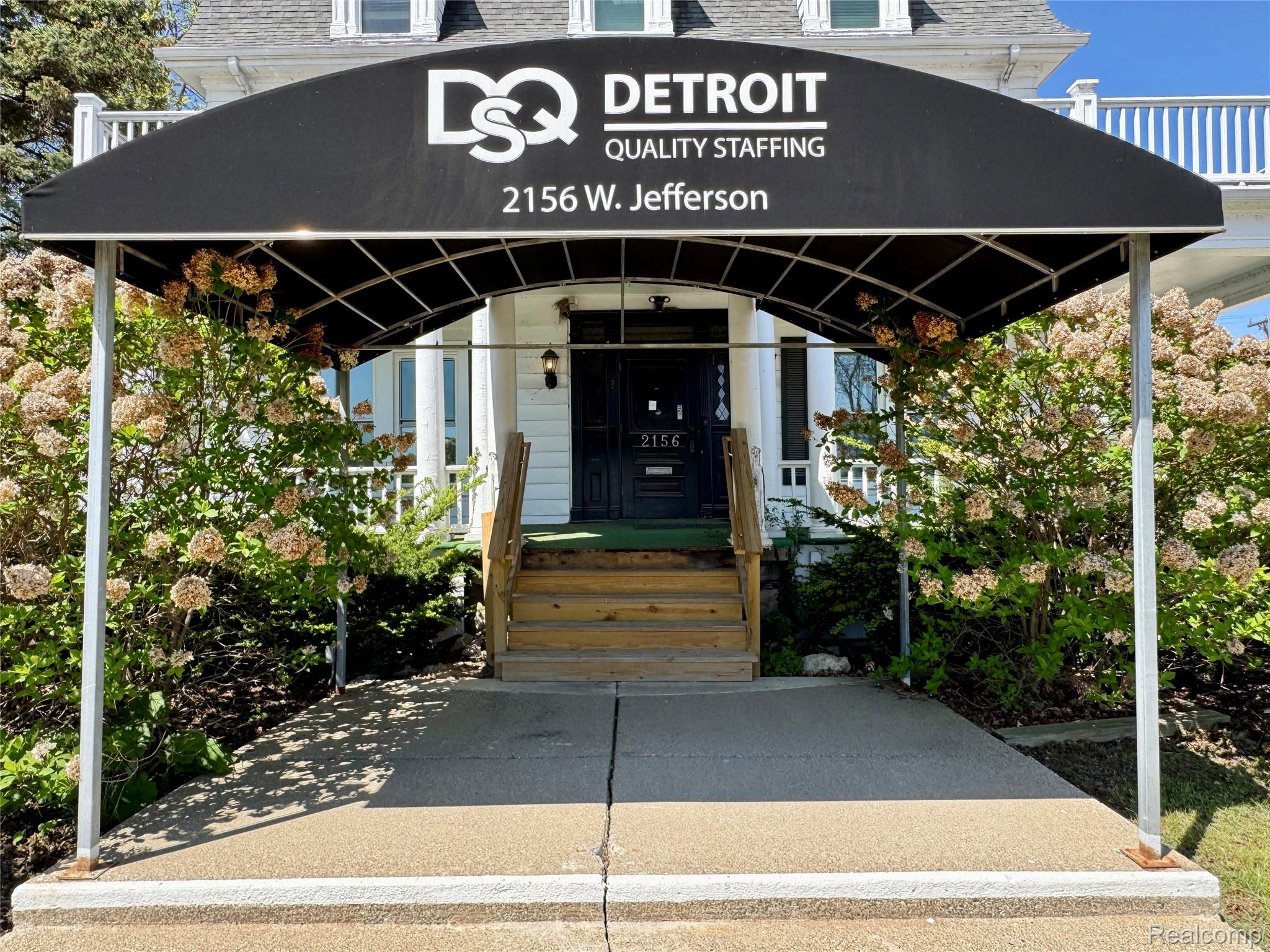 2156 W JEFFERSON Avenue