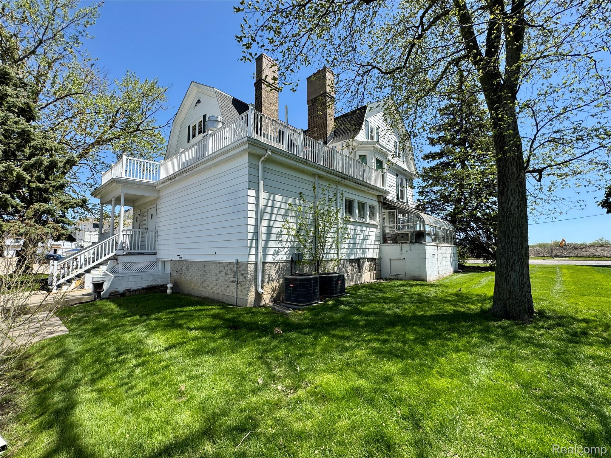 2156 W JEFFERSON Avenue