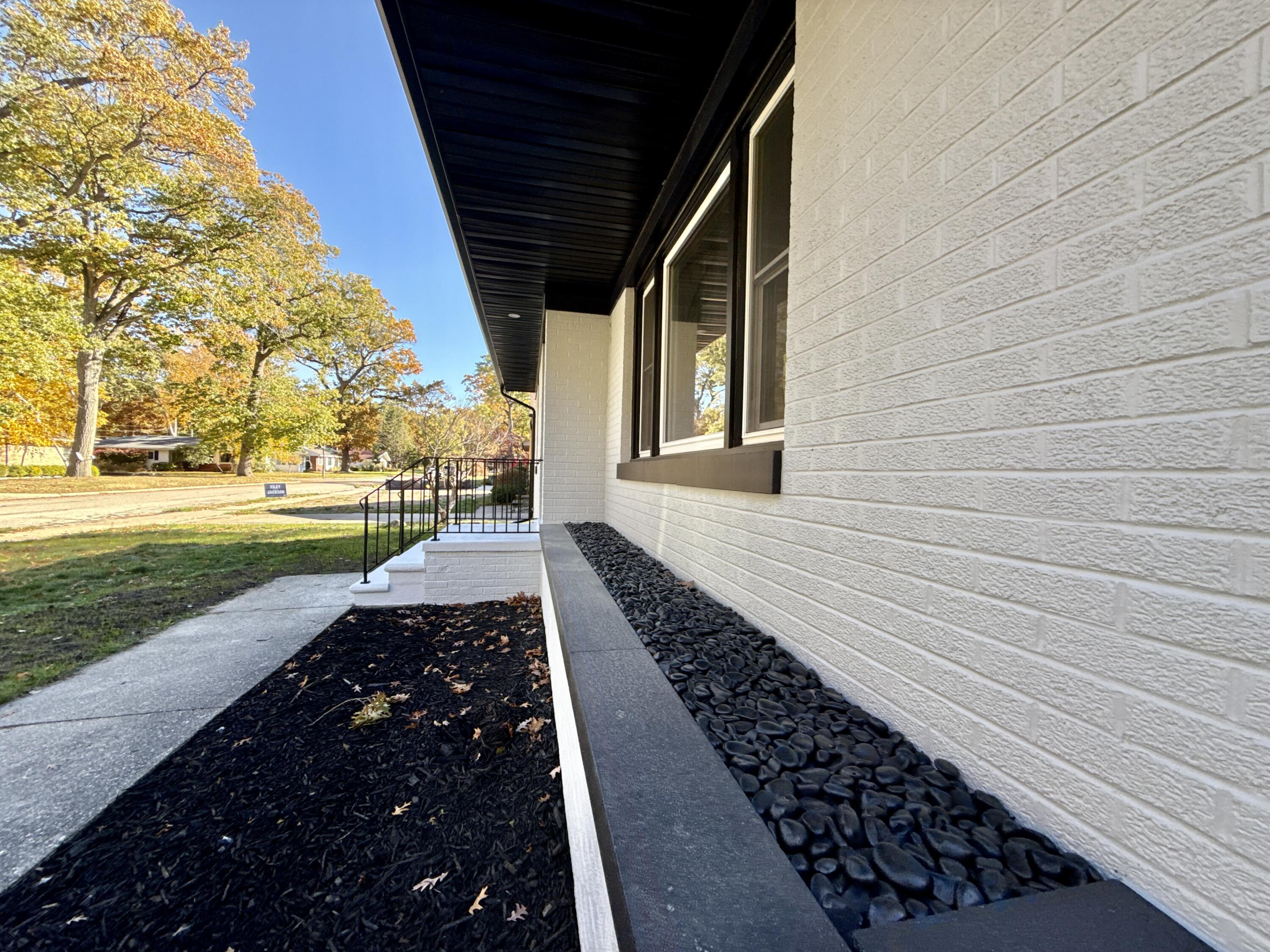 1385 Beardsley Avenue