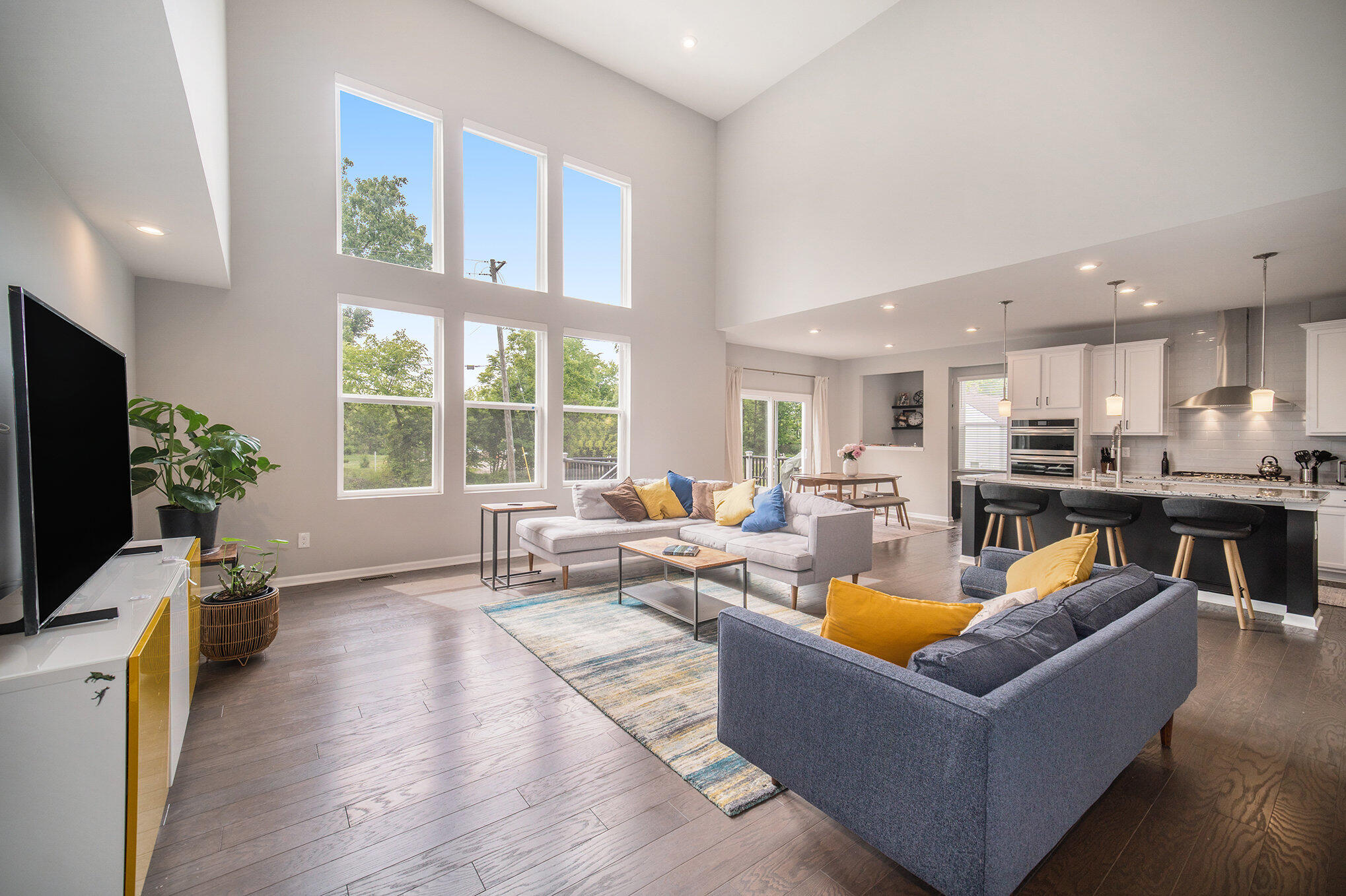 2430 Meadow Hills Drive