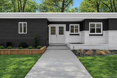 2566 Harrington Road Rochester Hills City MI 48307