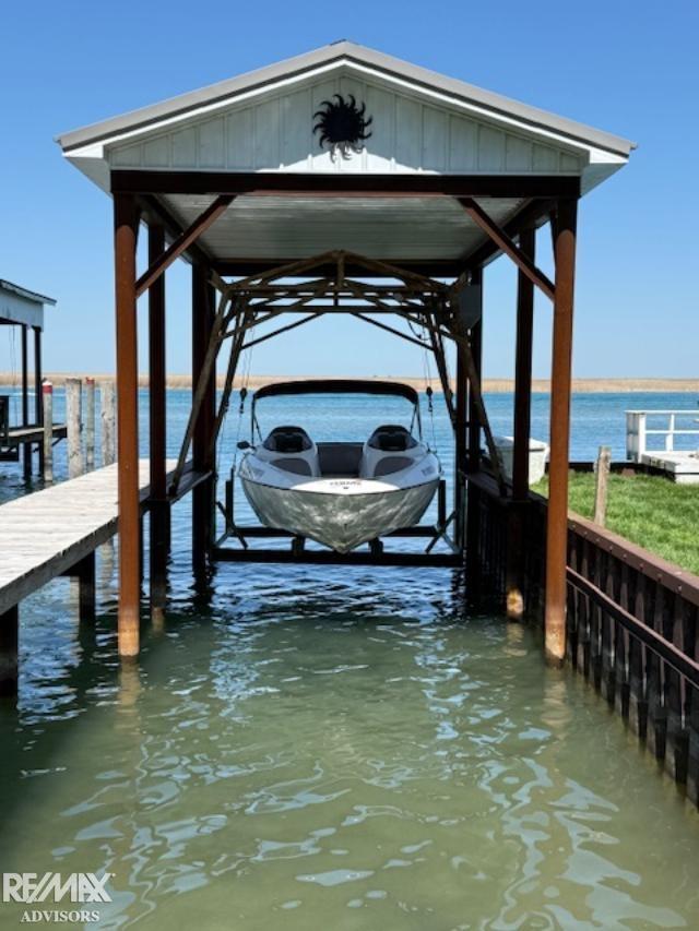 7054 Middle Channel Lane