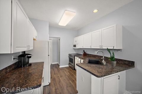 Tiny photo for 49714 Draper Circle #87, Plymouth Charter Township, MI 48170 (MLS # 20261016182)