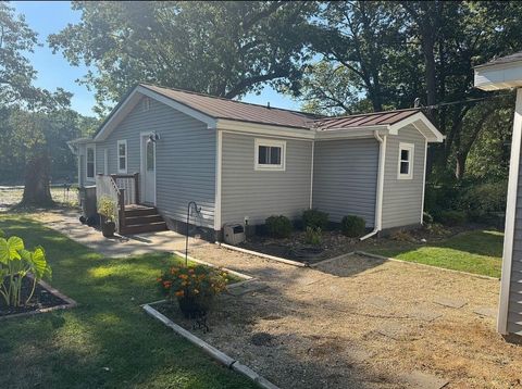 Photo of 68814 Wallowa Road, White Pigeon Township, MI 49099 (MLS # 68025057396)