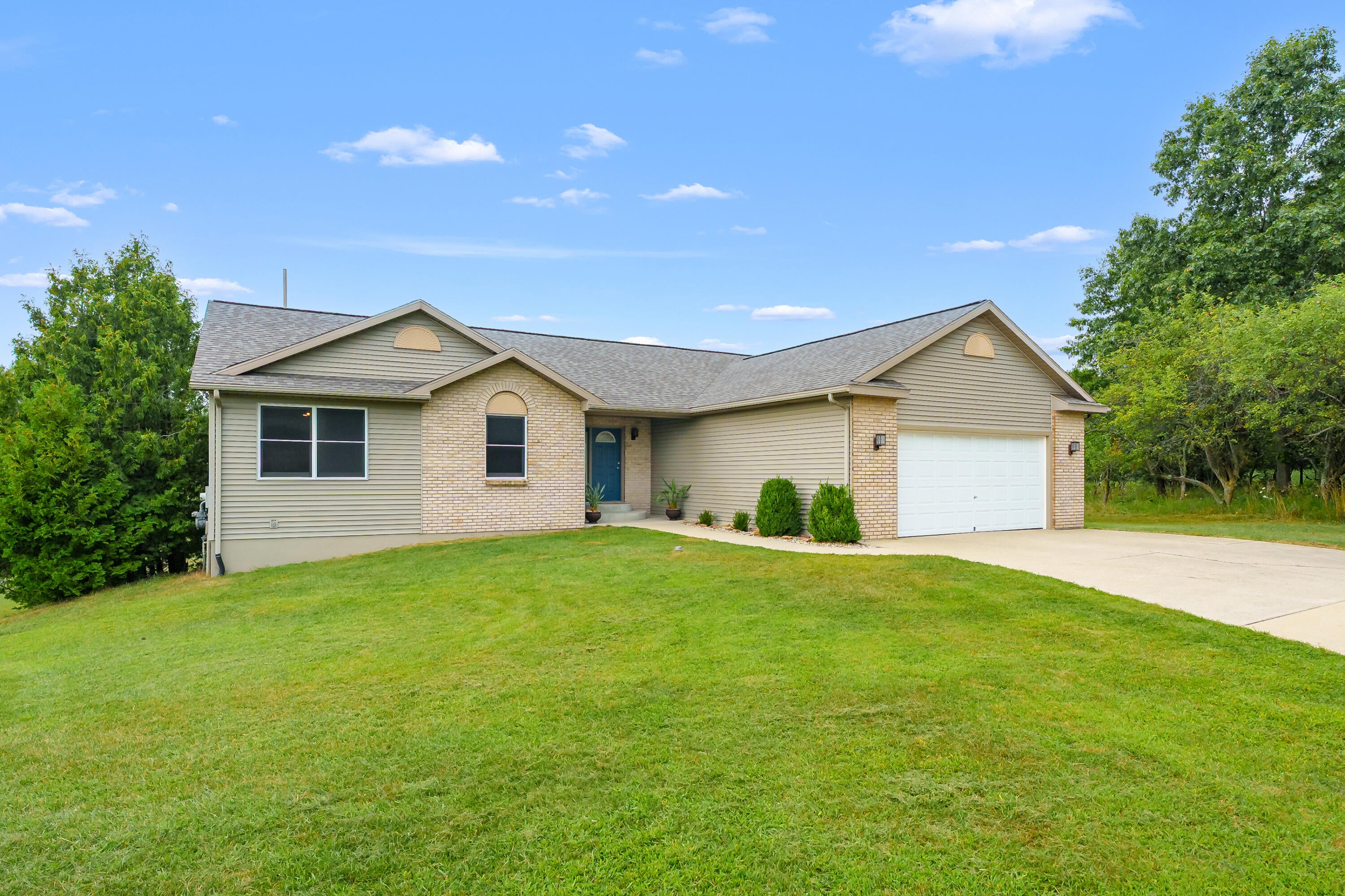 Properties Available 1 - 1 50360 29 1/2 Street