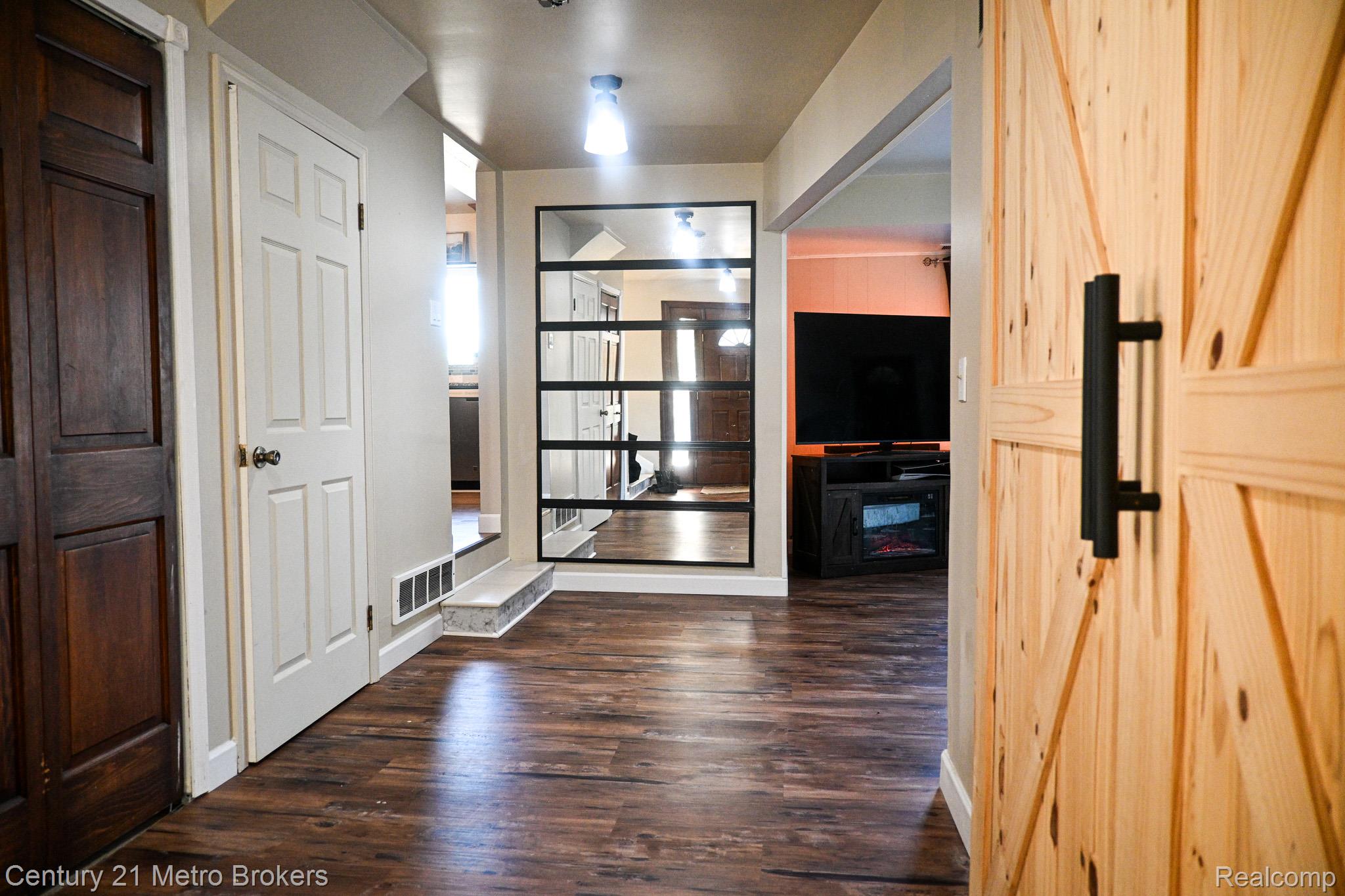 433 Dutch Mill Drive