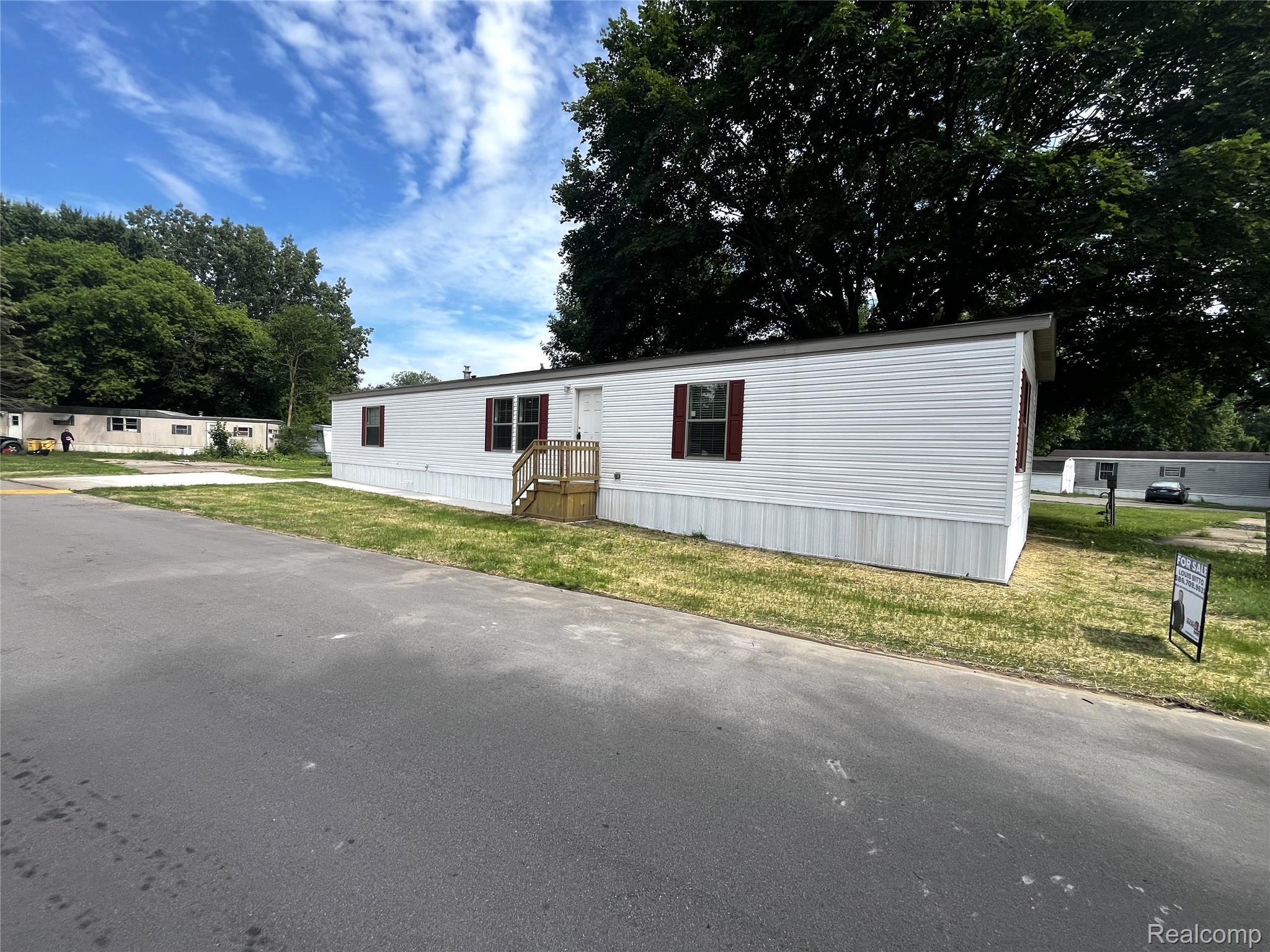 8499 (Lot 130) E M 71